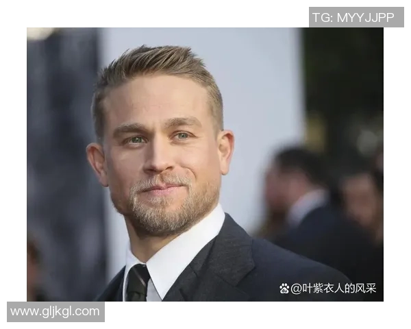 硬汉风采：探讨足球球星标志性发型背后的力量与个性彰显